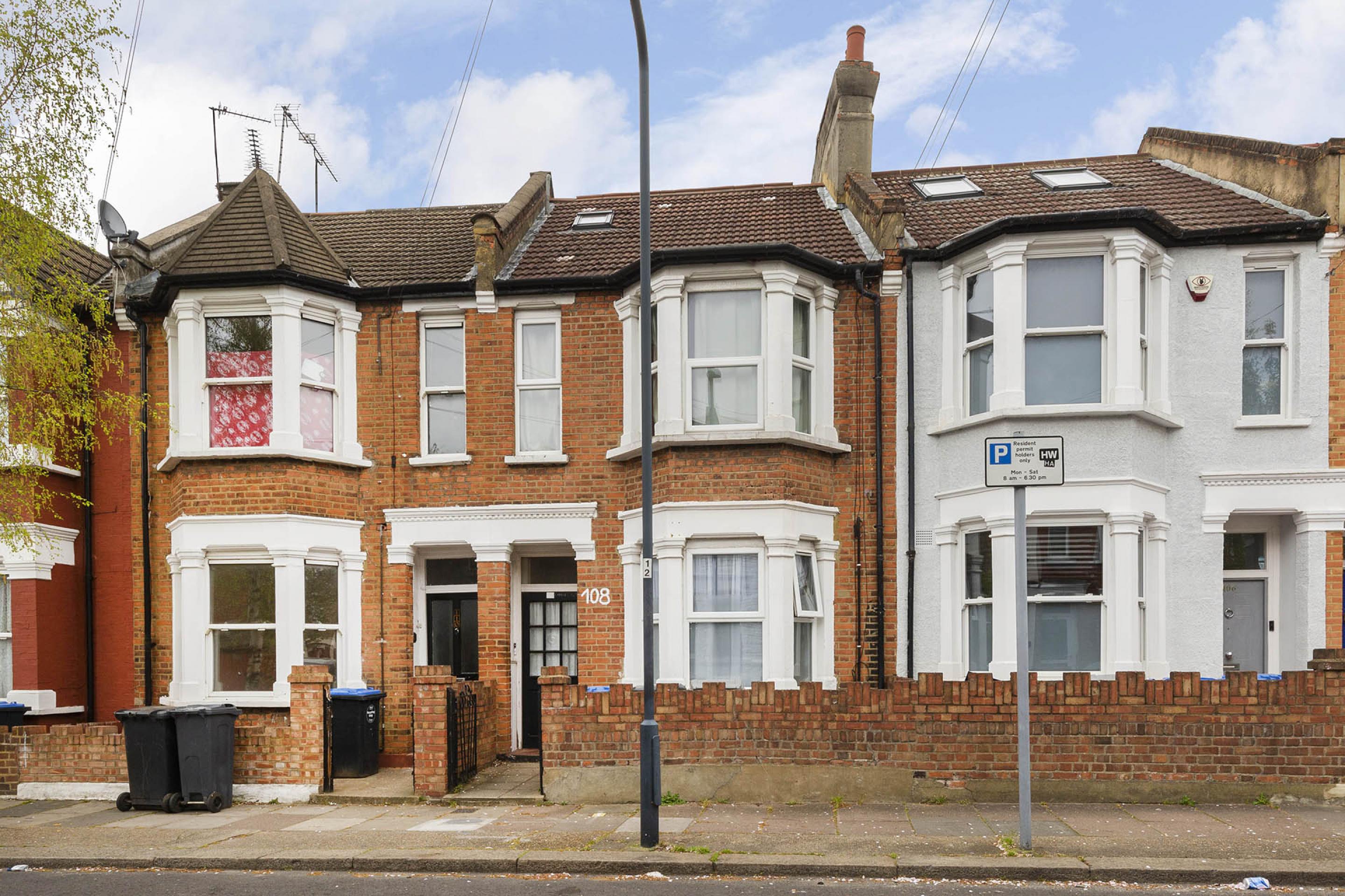 Stunning Garden Apartment in Central Location Burns Road, Harlesden NW10